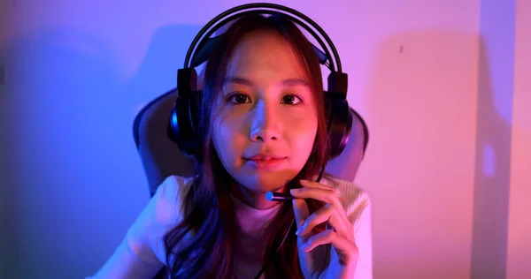 Face Professional Gamer Wearing Headphones Talking Team Playing Computer Game — стоковое фото