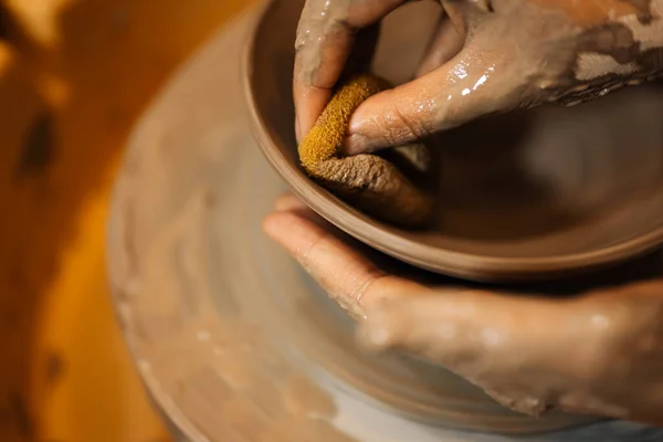 Close Skillful Hands Making Sculpting Pottery Jar Potter Wheel Tools — Stock Photo, Image