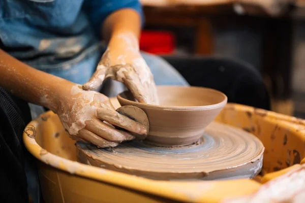 Close Skillful Hands Making Sculpting Pottery Jar Potter Wheel Tools — Photo