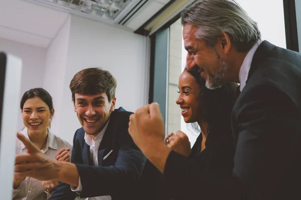 Happy Business Employees Team Celebrating Success Praise Meeting Room Tiszti — Stock Fotó