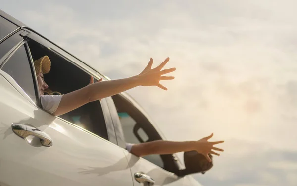 Glückliche Familienreise Strand Familie Mit Auto Menschen Die Sommer Auto — Stockfoto