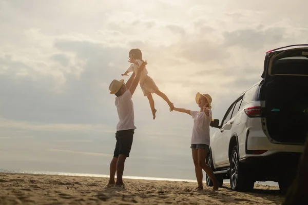 Happy Family Travel Beach Family Car Travel People Driving Car — Stock Photo, Image