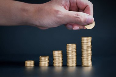 Faiz oranı finans ve ipotek oranları kavramı, ikon yüzdesi, mali büyüme ve faiz oranı artışıyla birlikte el