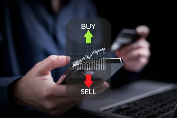 Бізнесмен Трейдер Зростаючим Віртуальним Голограмним Фондом Купівля Продаж Цінових Інвестицій — стокове фото