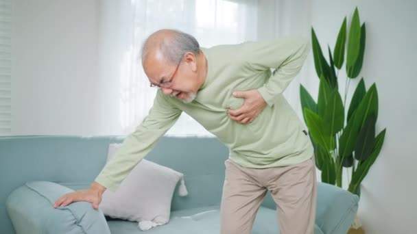 Síntomas Ataque Cardíaco Hombre Mayor Con Infarto Miocardio Que Sufre — Vídeo de stock