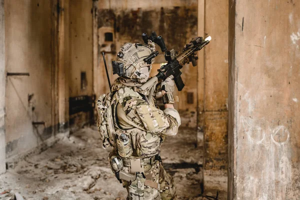 Expertenteam Aus Soldaten Mit Waffen Die Den Feind Während Der — Stockfoto