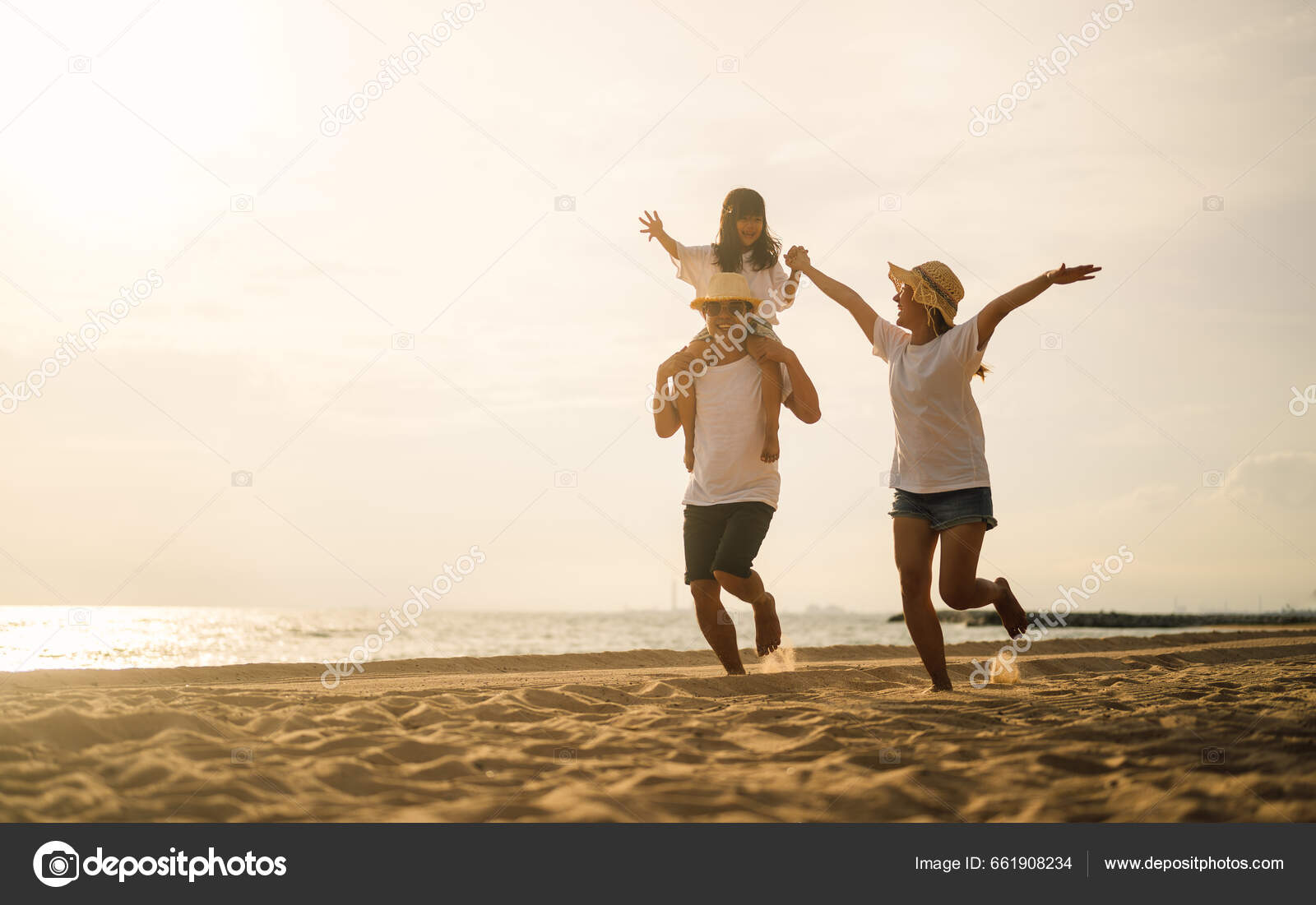 Счастливое Семейное Путешествие Пляже Семья Автомобильной Поездкой.