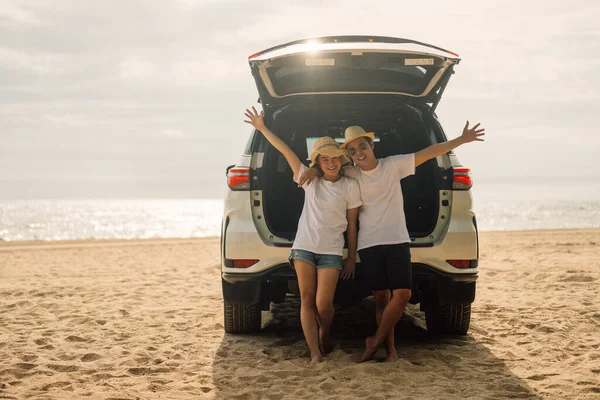 Happy Family Travel Beach Family Car Road Trip Sea Summer — Stockfoto