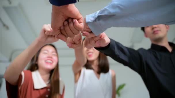 Erfolgreiche Geste Des Mitarbeiterteams Büro Neues Startup Büro Treffen Der — Stockvideo