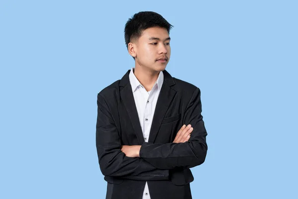 Portret Van Jonge Knappe Aziatische Zakelijke Persoon Geïsoleerd Blauw Licht — Stockfoto