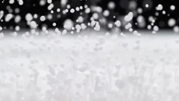 Salpicaduras Leche Cámara Lenta Abstracto Blanco Enérgicamente Rebotando Líquido Hace — Vídeo de stock