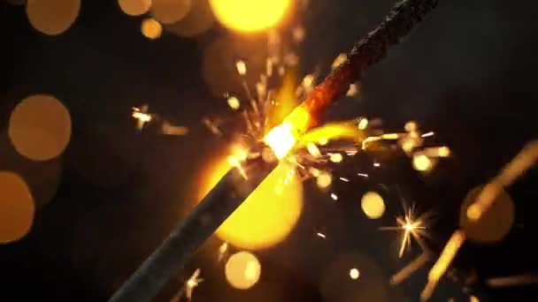 发光火花慢动作射流中的喷雾器燃烧 — 图库视频影像