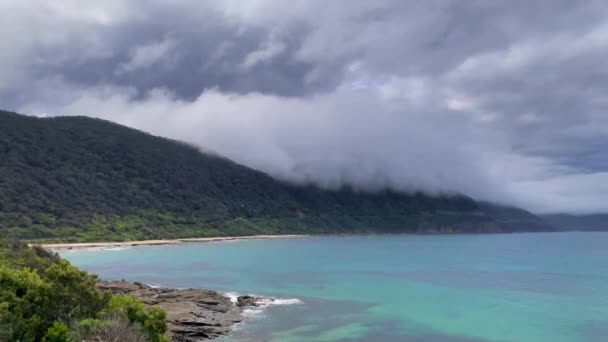 Niesamowity Widok Ocean Chmury Górach Australijski Great Ocean Road Widok — Wideo stockowe