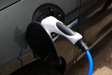 E-Mobilite, elektrikli araba şarj etmek.