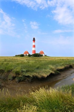 Almanya 'nın kuzeyinde Schleswig-Holstein eyâletinde Westerhever Deniz Feneri