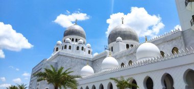 Şeyh Zayed Cami Surakarta Gündüz vakti