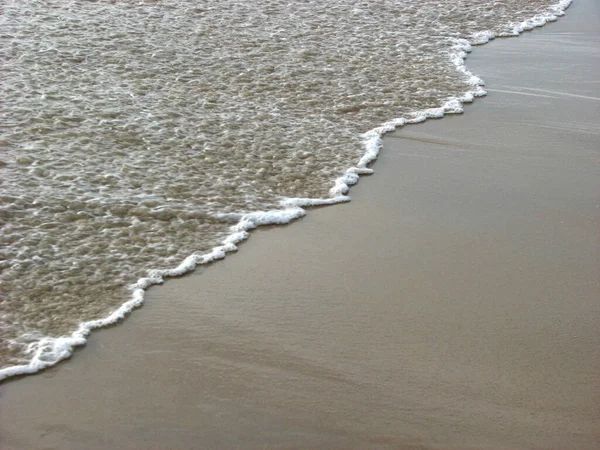 Die Welle Schäumt Strand — Stockfoto