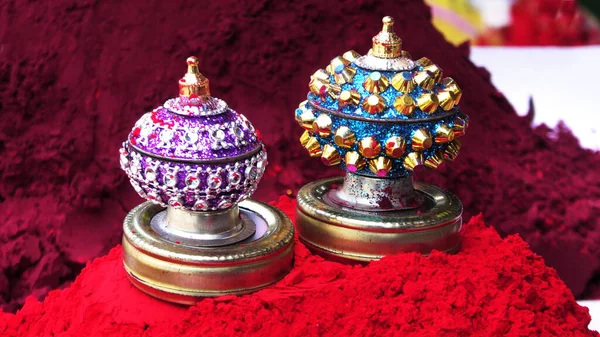 Traditionellt Indiskt Kosmetiskt Pulver Med Vermilion Box — Stockfoto
