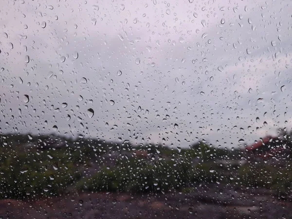 Wassertropfen Auf Windschutzscheibe Der Regenzeit — Stockfoto