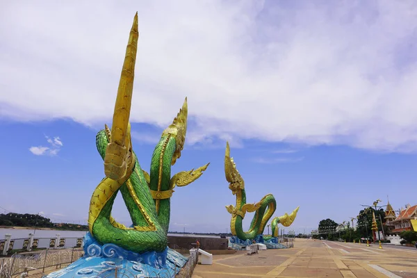 Statua Naga Nel Punto Riferimento Nong Khai Thailandia — Foto Stock