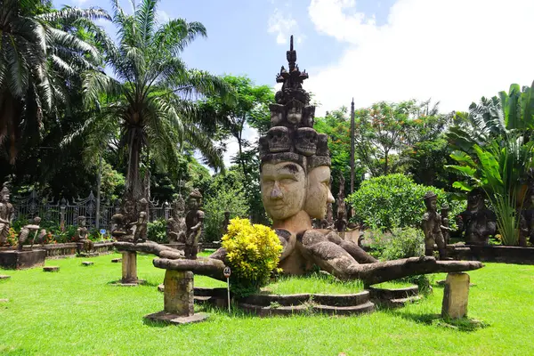 Άγαλμα Του Βούδα Στο Wat Xieng Khuan Στο Πάρκο Του — Φωτογραφία Αρχείου
