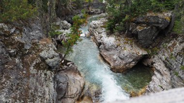 river in the north cascades