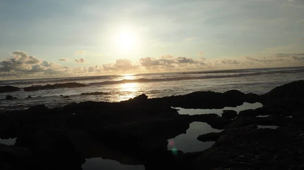美丽的落日在大海里 — 图库照片