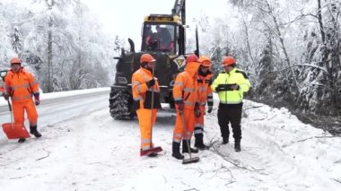 Daha çok işçi kışın tablete bakar.
