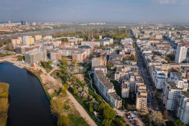 Varşova 'daki dairelerin manzarası yükseldi.