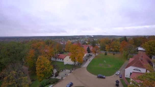 Cesis Letonya Avrupa Daki Eski Şehir Parkında Renkli Bir Sonbahar — Stok video