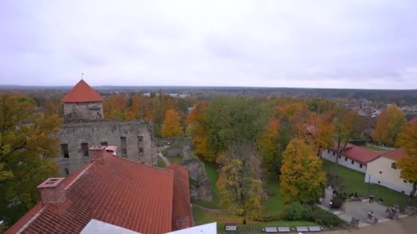 Colorido Otoño Parque Ciudad Vieja Cesis Letonia Europa — Vídeo de stock