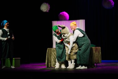 Valmiera, Letonya - 13 Aralık 2023 - Noel Masalı Tiyatrosu