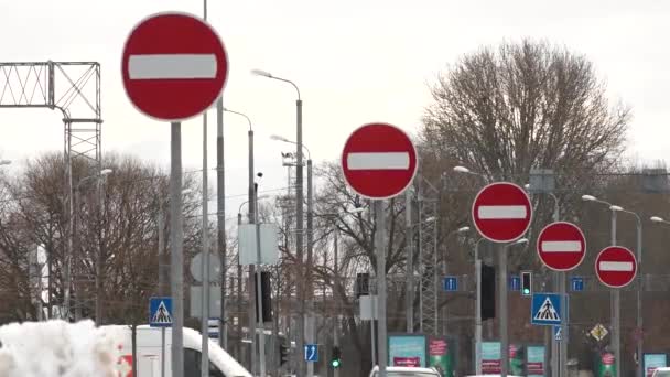 Features Series Red White Entry Traffic Signs Aligned Street Which — Stock Video