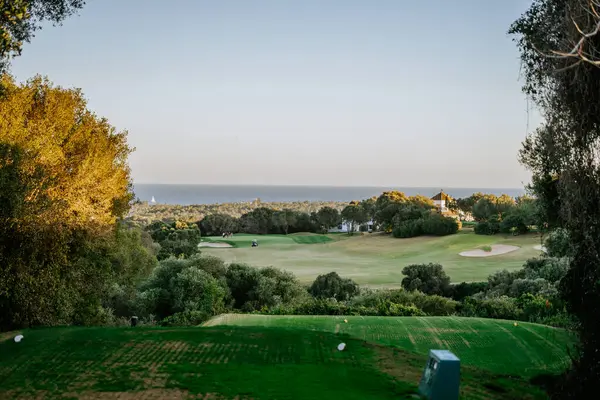 Malaga Spanien Januari 2024 Förhöjd Utsikt Över Golfbana Skymningen Med — Stockfoto