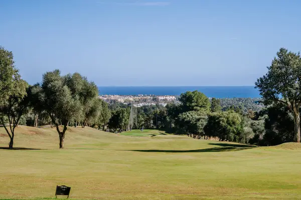 Malaga Spanien Januari 2024 Golfbana Med Utsikt Över Havet Med — Stockfoto