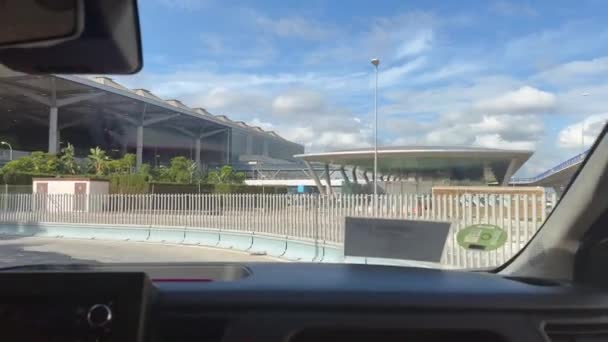 Малага Іспанія Січня 2024 Перспектива Водія Наближається Терміналу Аеропорту Ознаками — стокове відео