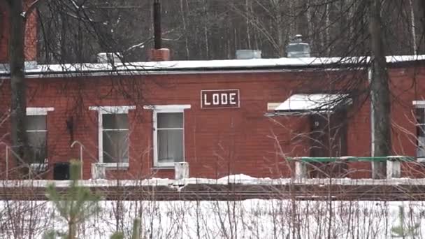 Liepa Łotwa Lutego 2024 Budynek Dworca Kolejowego Czerwonej Cegły Zimą — Wideo stockowe