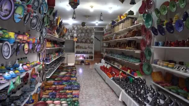 Agadir Marocco Febbraio 2024 Negozio Ceramiche Colorate Con Piatti Tagines — Video Stock