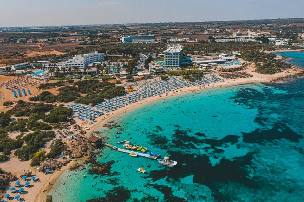 Kıbrıs Rum Kesimi 'nin Ayia Napa kentindeki Makronissos Sahili