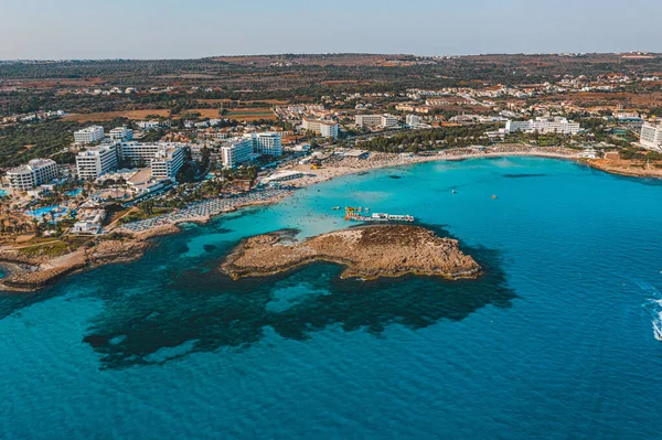Kıbrıs Rum Kesimi Nin Ayia Napa Kentindeki Nissi Plajı — Stok fotoğraf