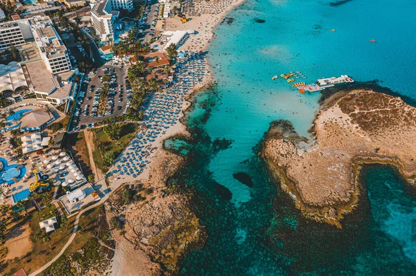 キプロスのニッシビーチ — ストック写真