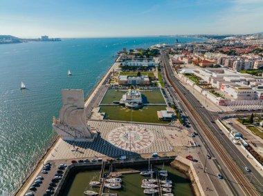 Lizbon, Portekiz 'deki keşiflerin anıtı.