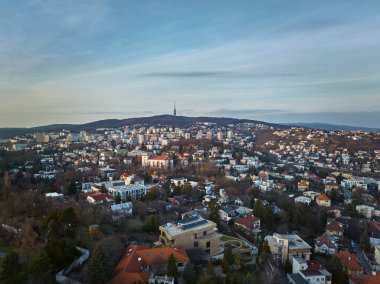 Slavin ve Bratislava Kalesinin hava aracı görüntüsü, Slovakya