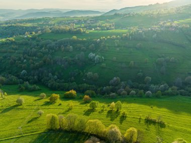 Slovakya 'nın Hrinova kentinin insansız hava aracı görüntüsü