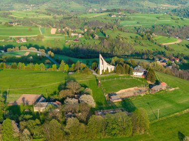 Slovakya 'nın Hrinova kentinin insansız hava aracı görüntüsü