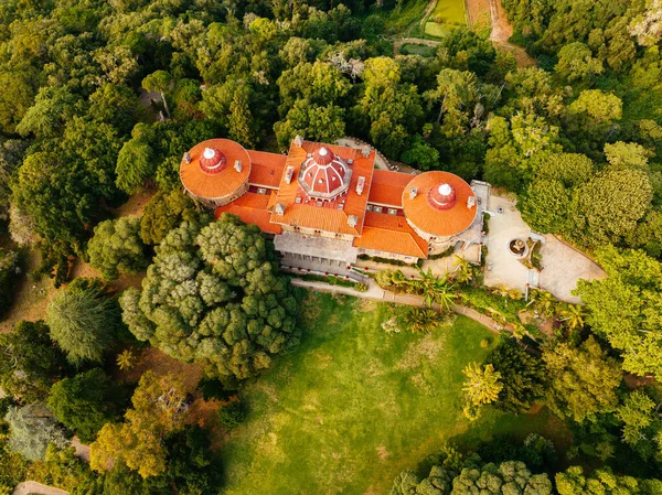 드론으로 포르투갈의 신트라에 인상적 레이트 궁전을 — 스톡 사진