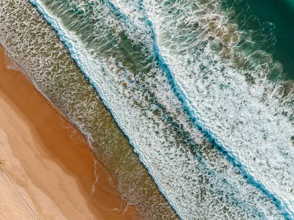 Lizbon 'daki Costa da Caparica' nın insansız hava aracı görüntüsü