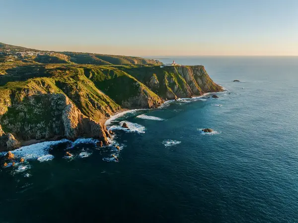 Portekiz 'deki Praia da Ursa' nın insansız hava aracı görüntüsü
