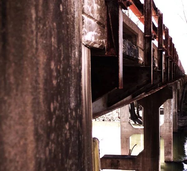 Viejo Puente Madera Metal Oxidado —  Fotos de Stock