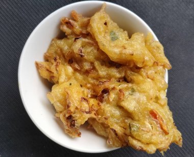 Bakwan is a food made from flour and vegetables and then fried